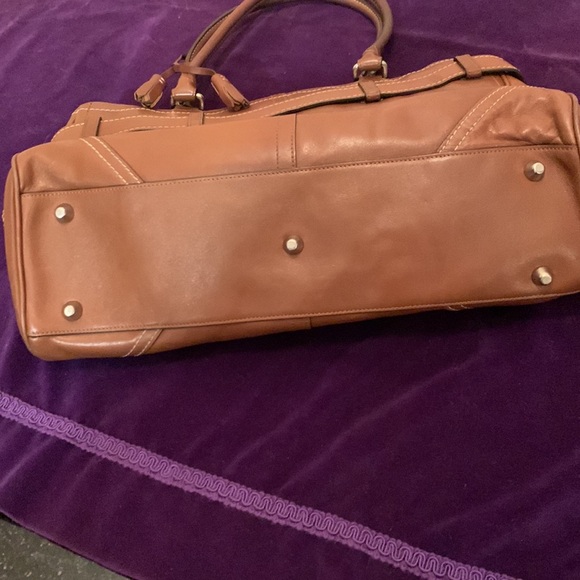 Coach EUC handbag, dark camel colour - Picture 4 of 16